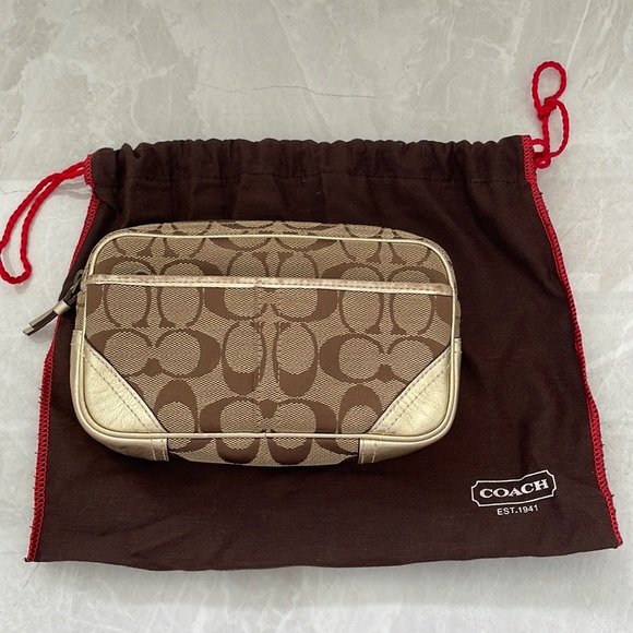 Coach signature canvas with gold trimming 2-in-1 belt pouch - Picture 2 of 4